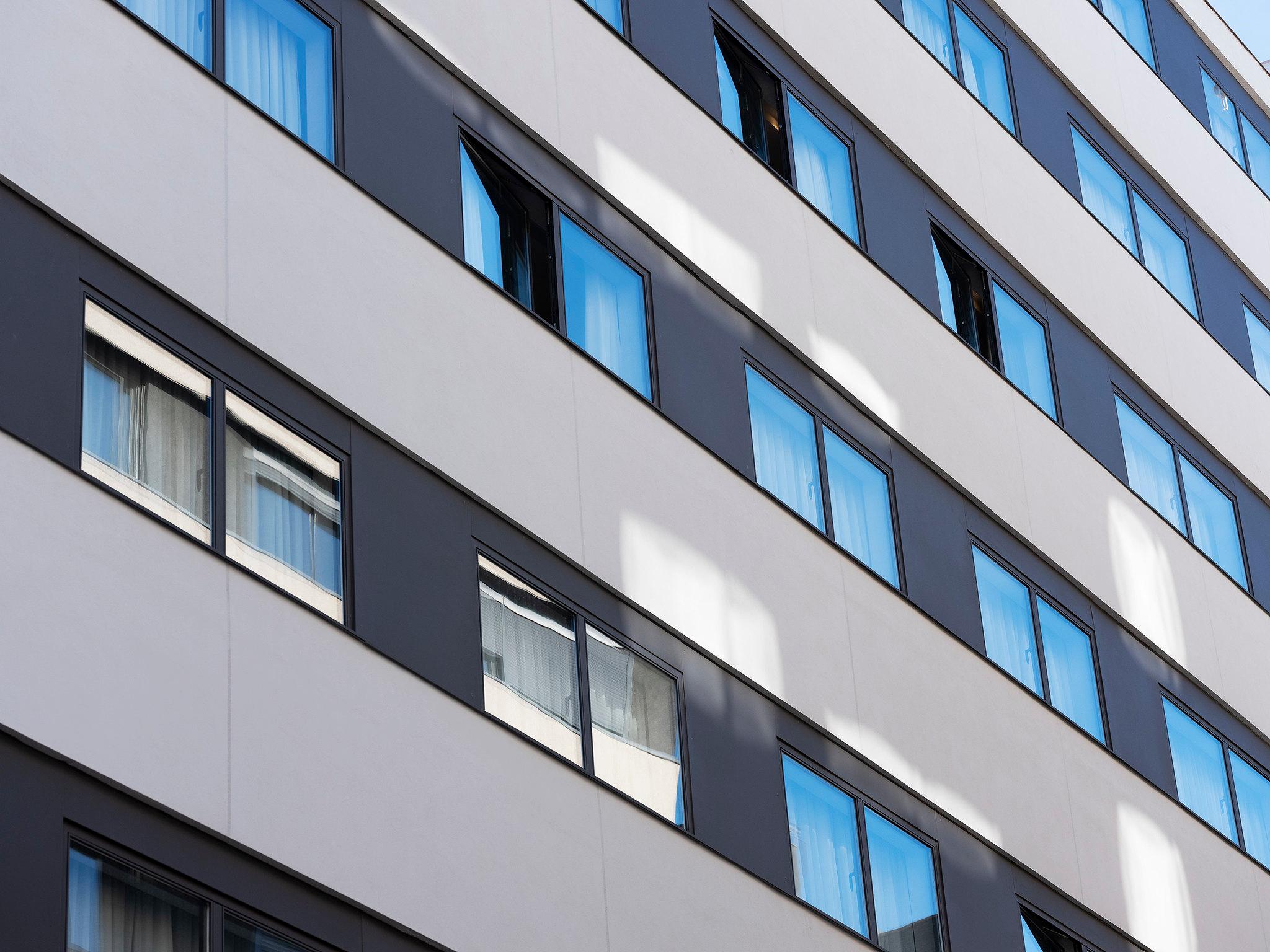 Vista Exterior HG City Suites Barcelona