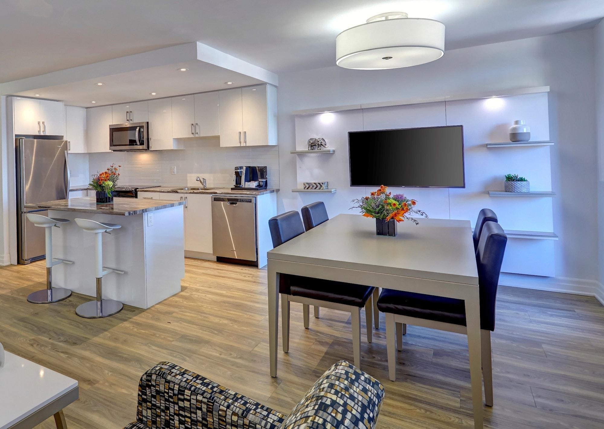 Comodidades del Alojamiento Town Inn Suites Hotel