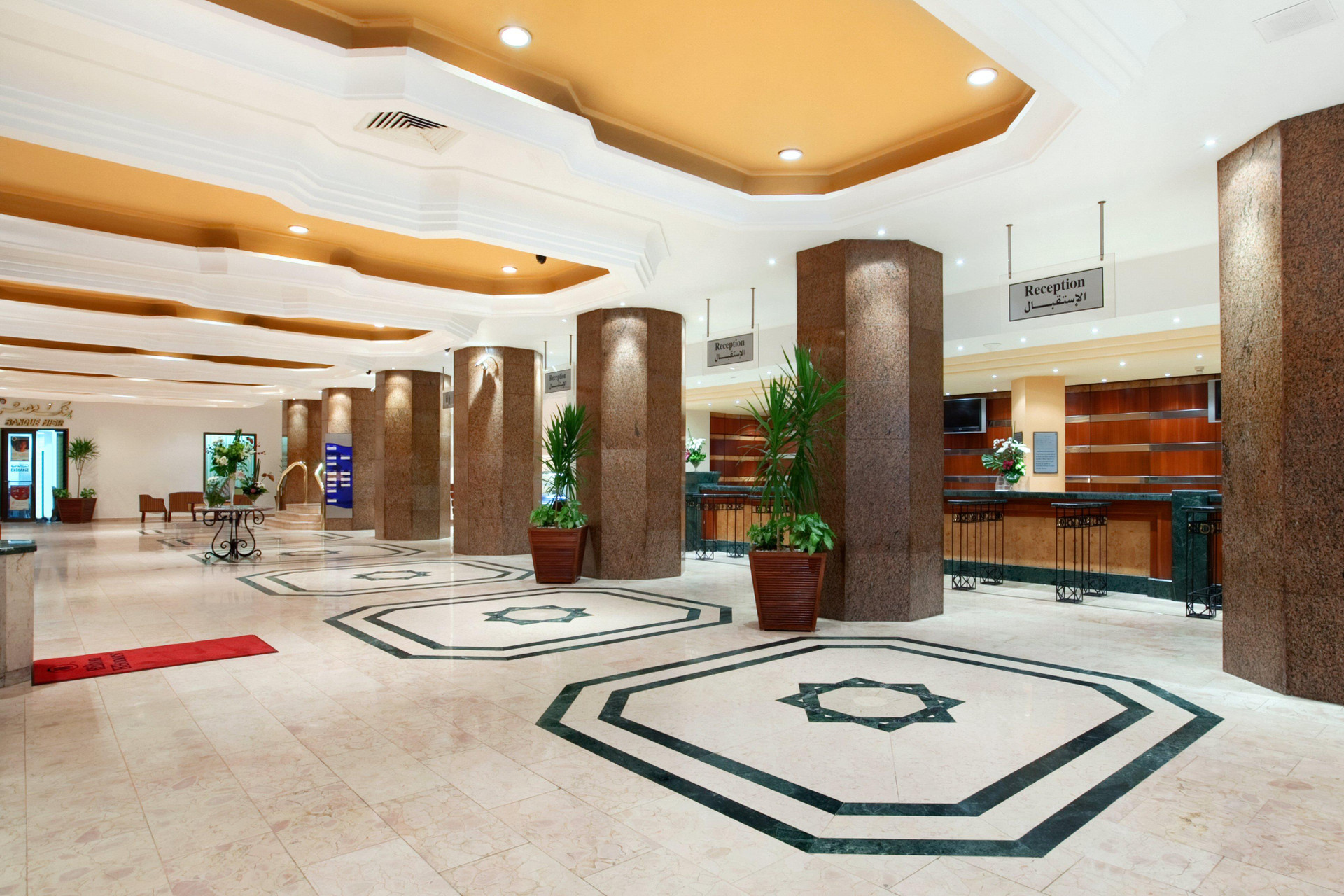 Vista Lobby Ramses Hilton