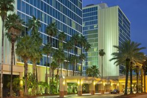 Hoteles con Alberca Cerca de Universal Studios