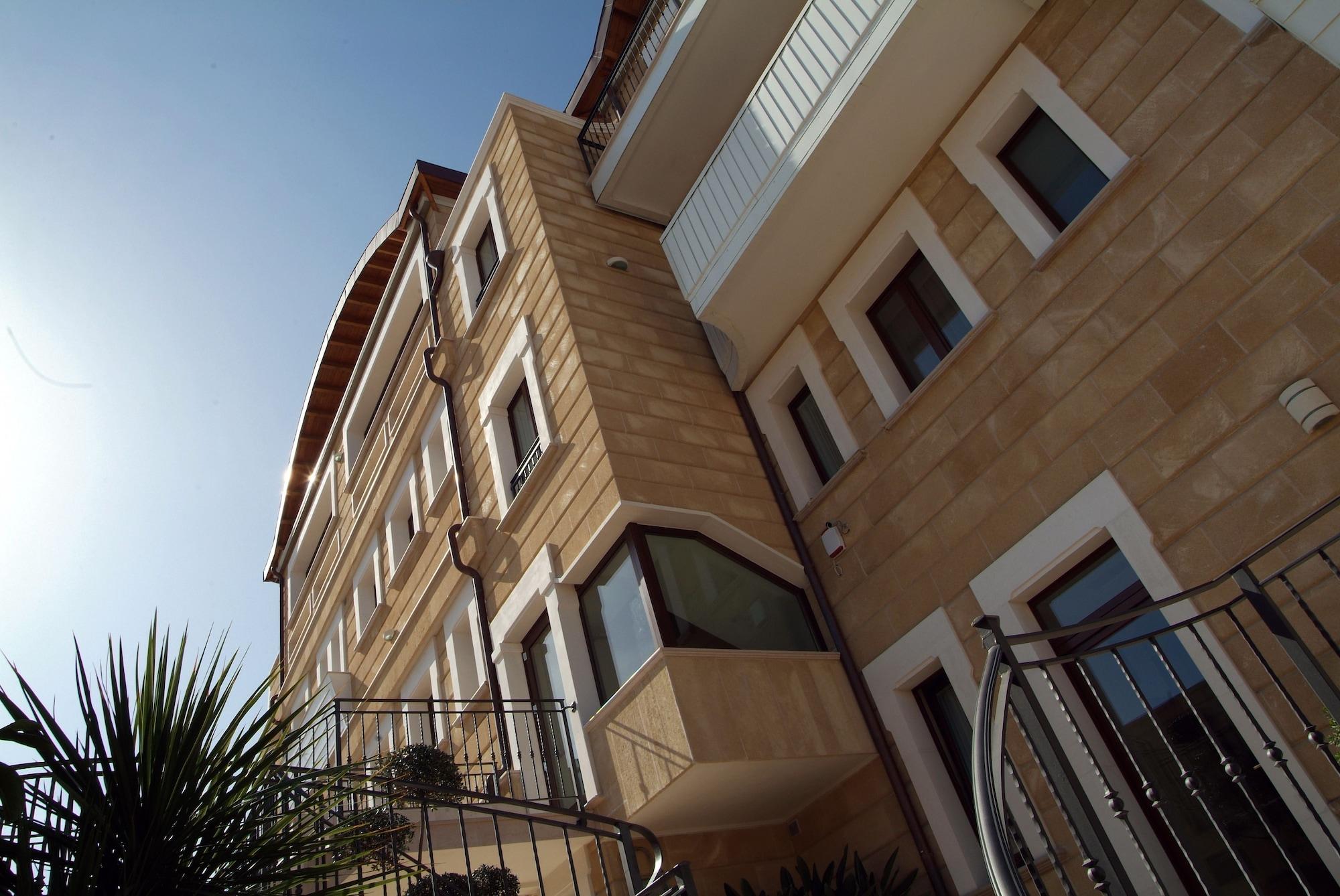Vista Exterior Albatres Palace Hotel