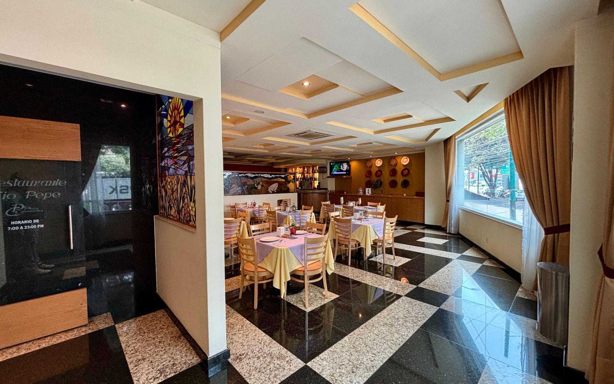 Restaurant Hot Plaza Camarones | Love Hotel | Solo Adultos