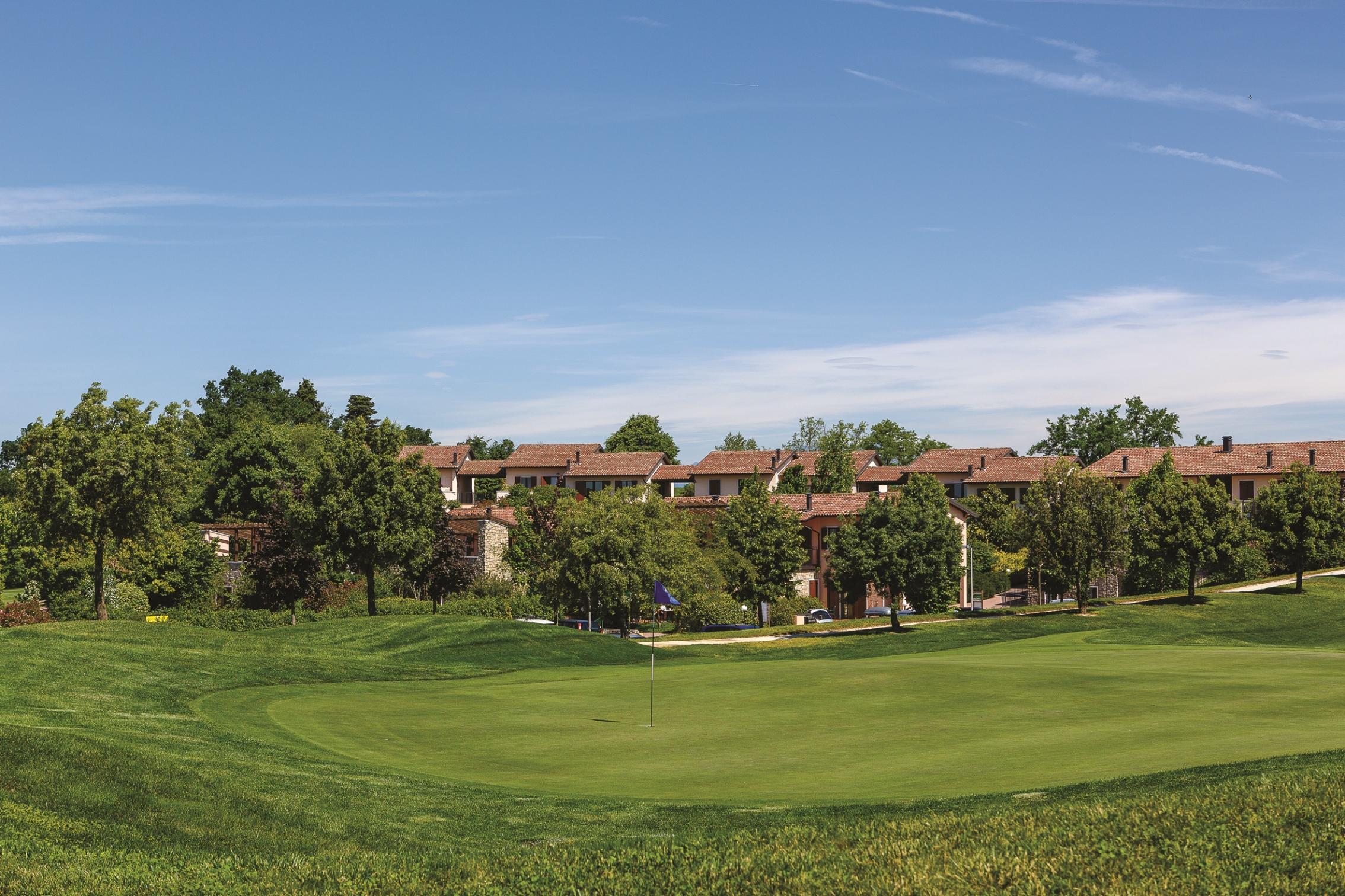 Vista Exterior Golf Residence
