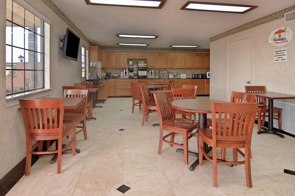 Restaurant Super 8 By Wyndham Houston/Nasa/Webster Area