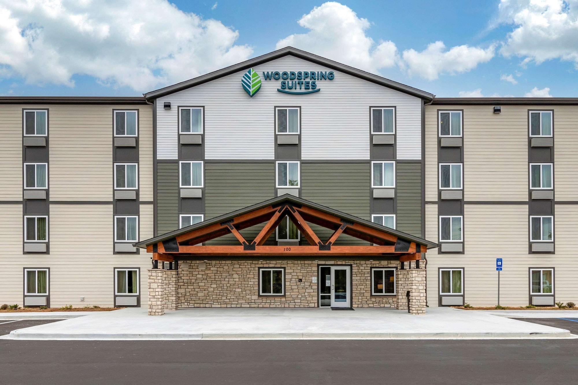 Varios WoodSpring Suites Brunswick