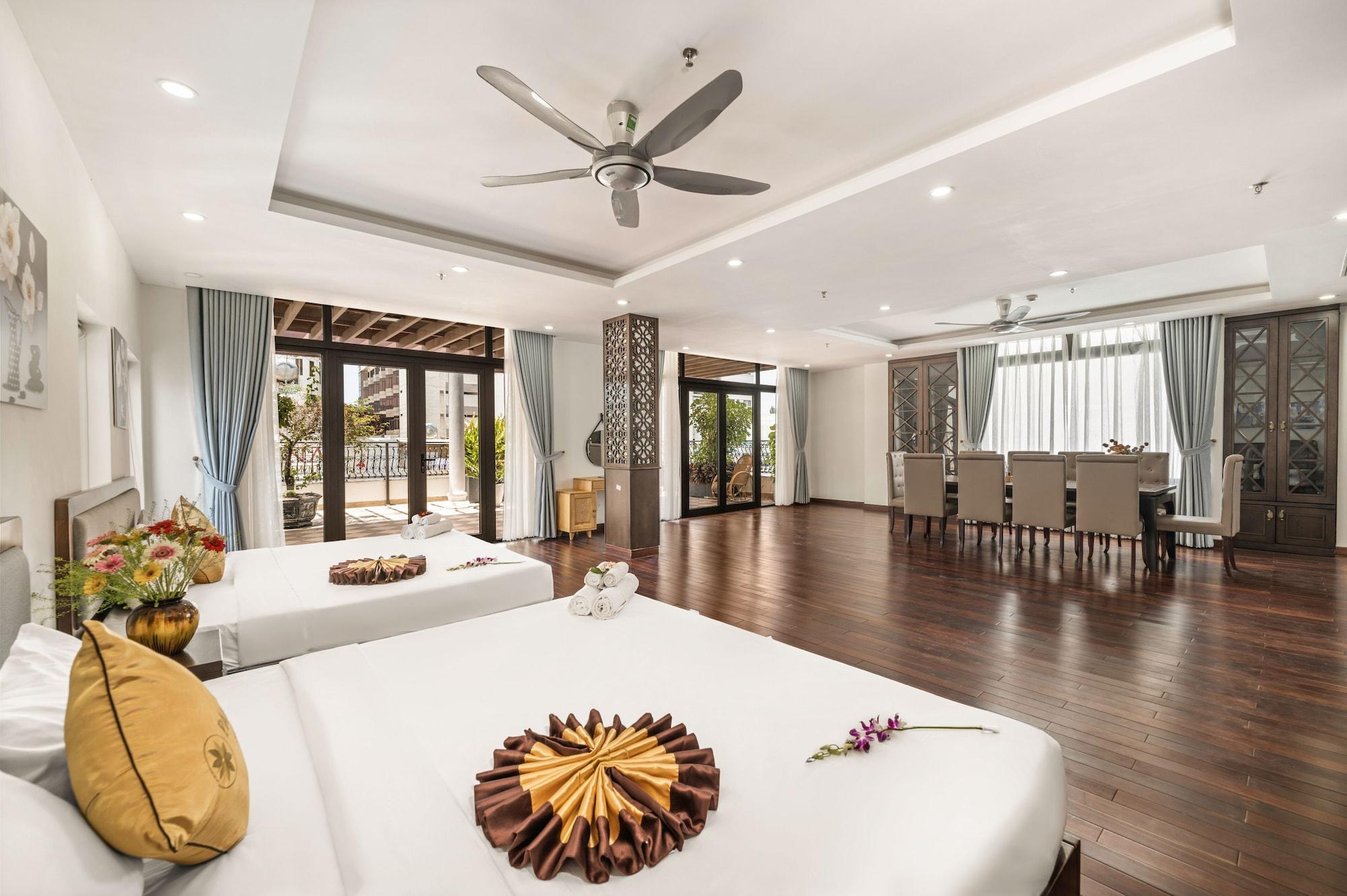Varios Palazzo Luxury Hotel