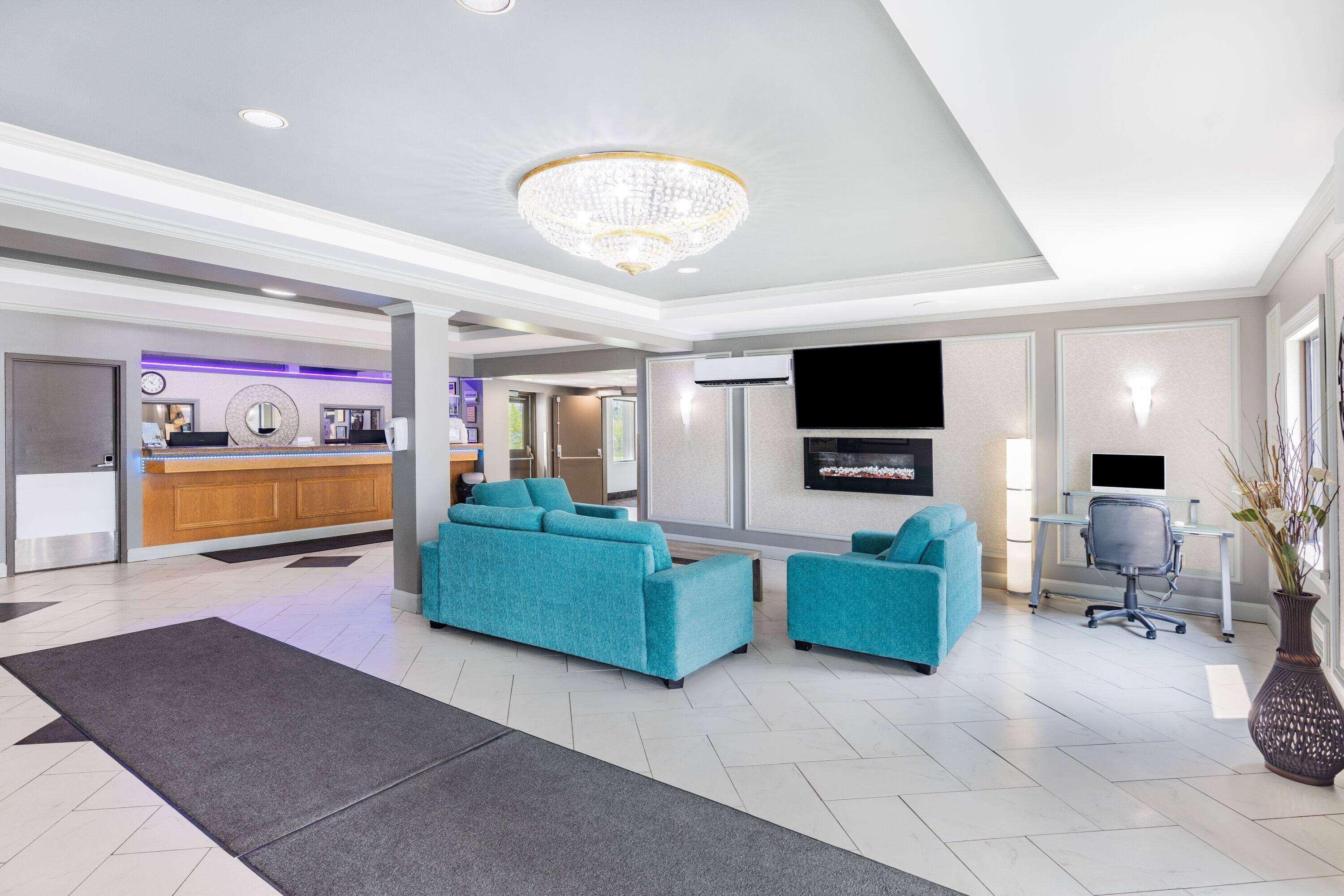 Vista Lobby Travelodge by Wyndham Miramichi New Brunswick