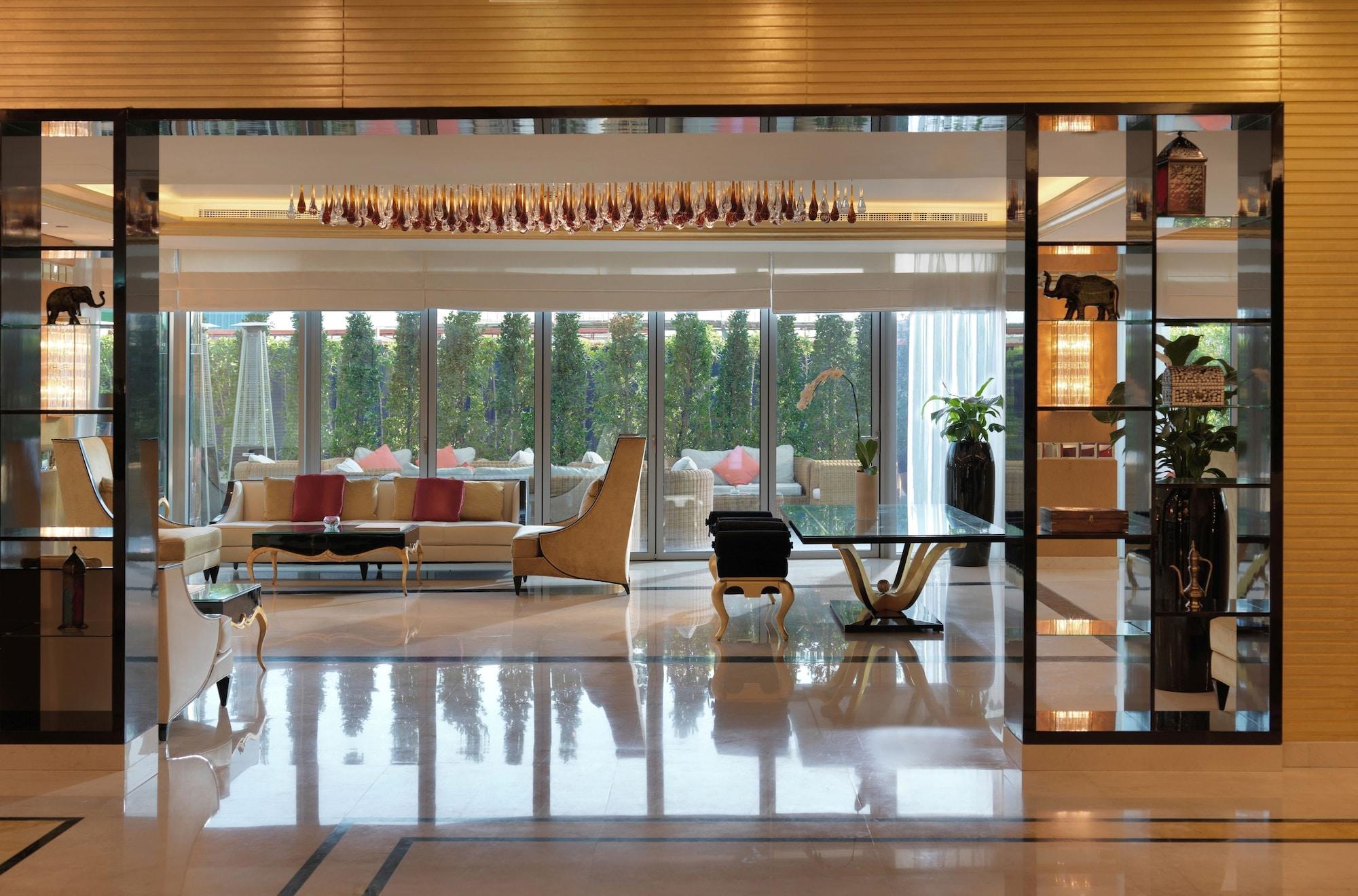 Vista Lobby DAMAC Maison Mall Street