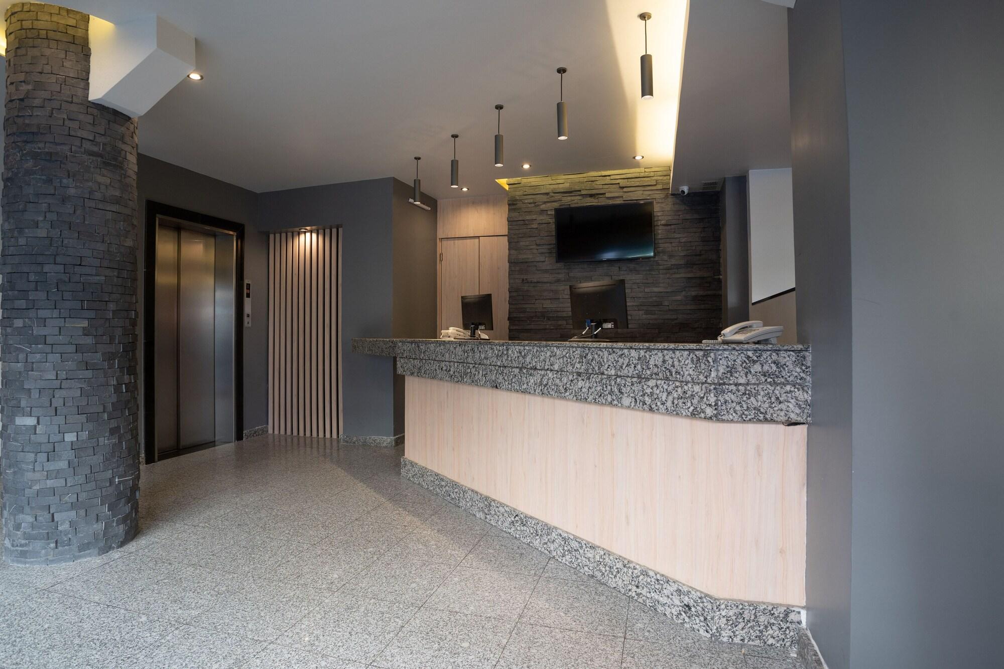 Vista Lobby Hotel Roble