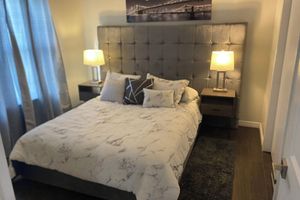 Alquiler Vacacional - 3-bedroom Modern House, recently renovated and upgraded with smart lighting