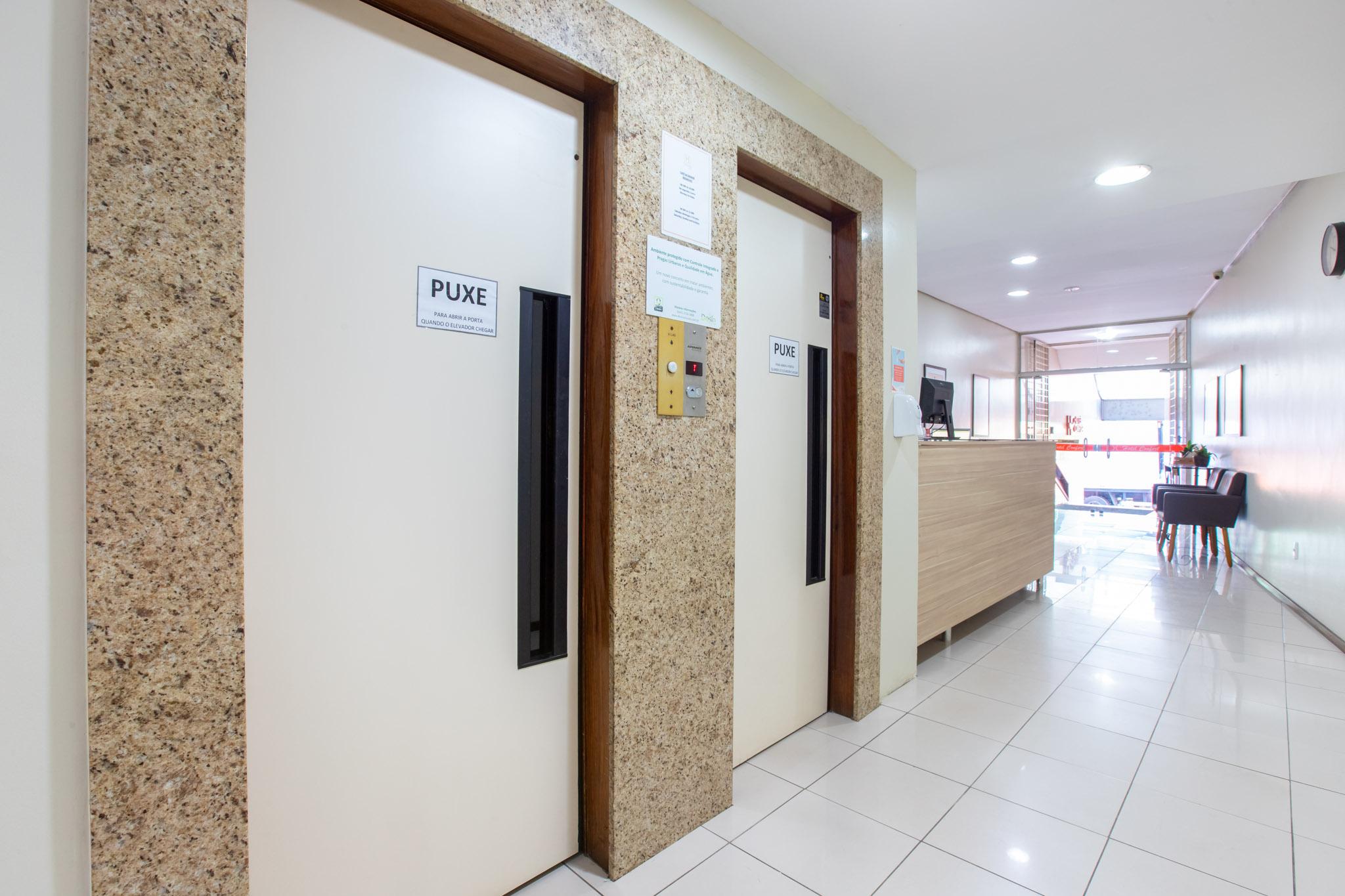 Vista Lobby Confort Hotel