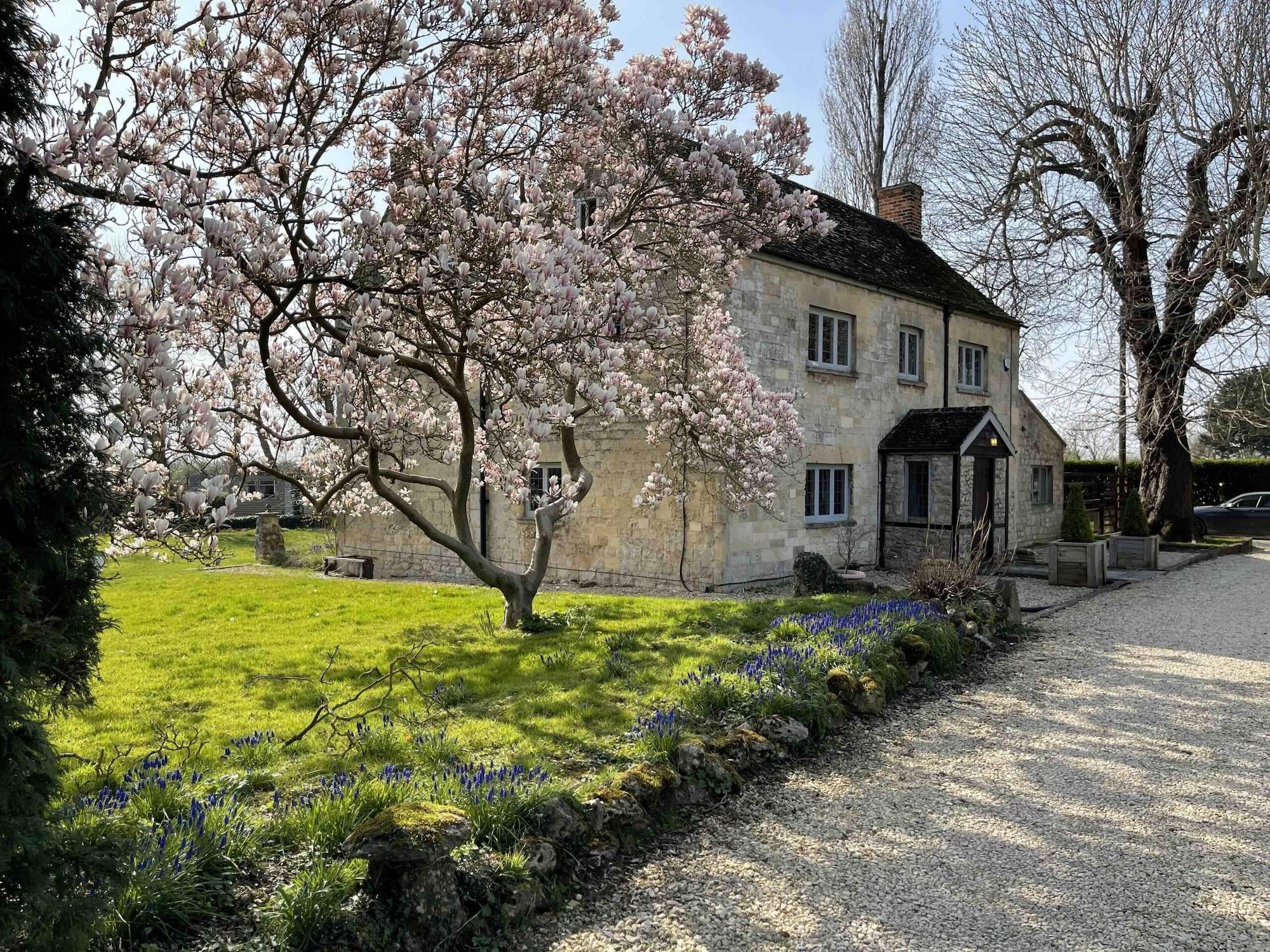 Vista Exterior Hill Farm