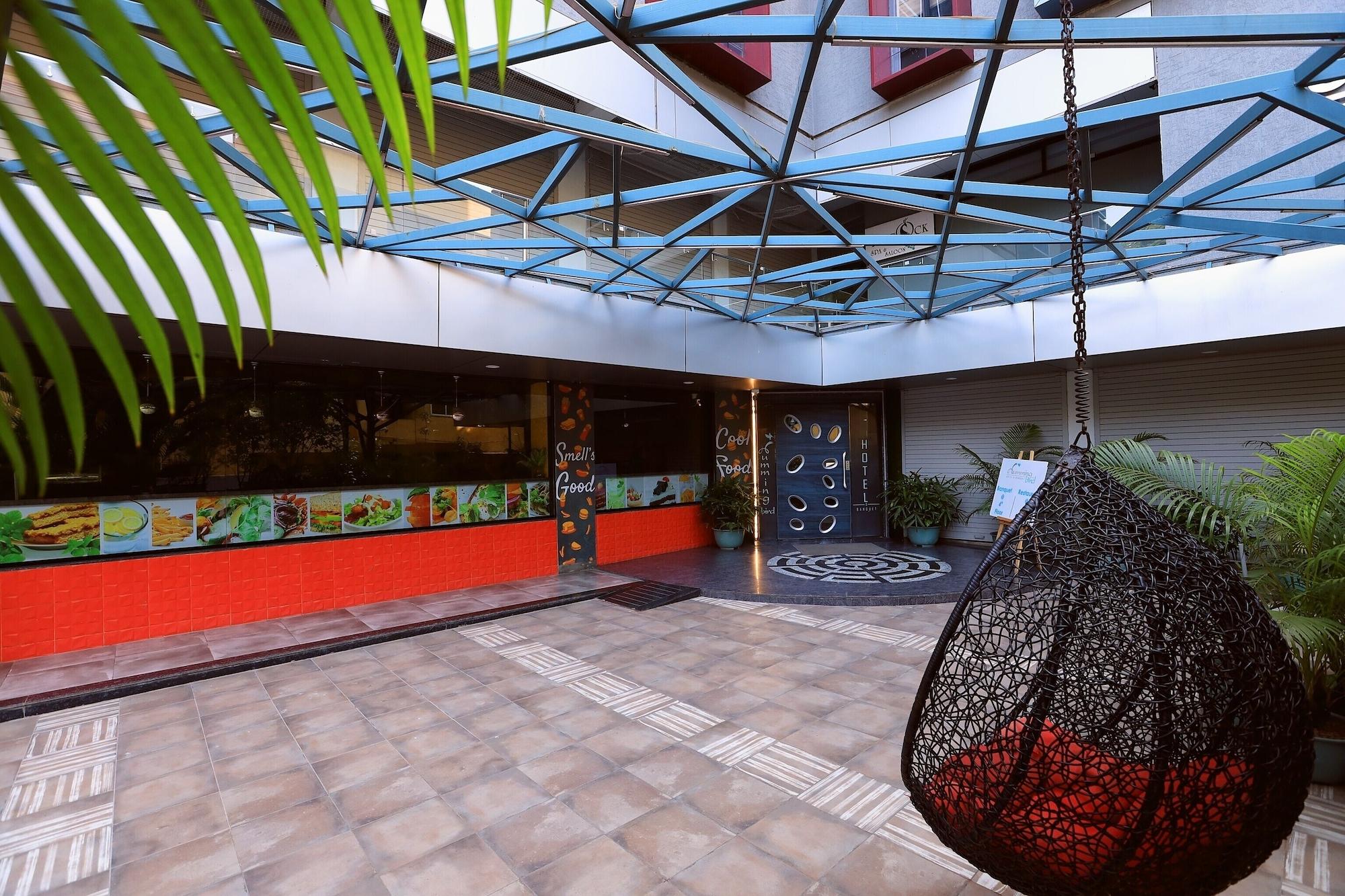 Vista Lobby Humming Bird Hotel & Banquet