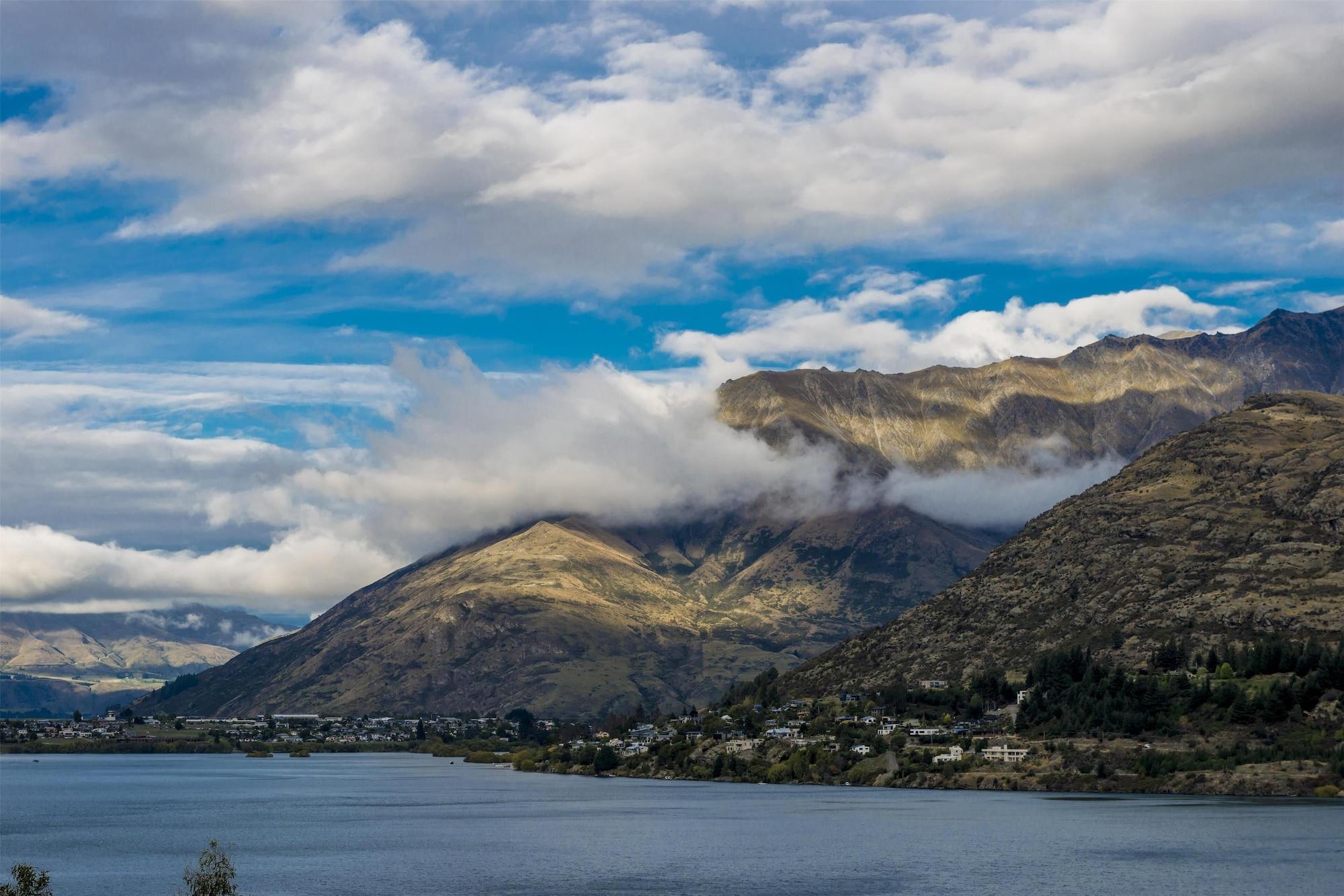 Vista Exterior Oaks Queenstown Shores Resort