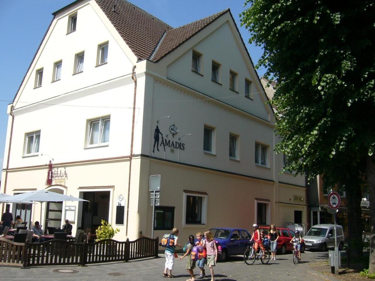 Vista Exterior Amadis Hotel