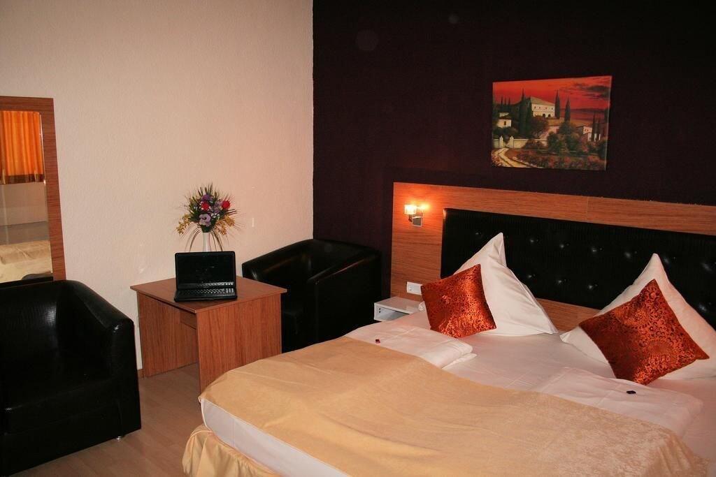 Varios Hotel Drei Kronen