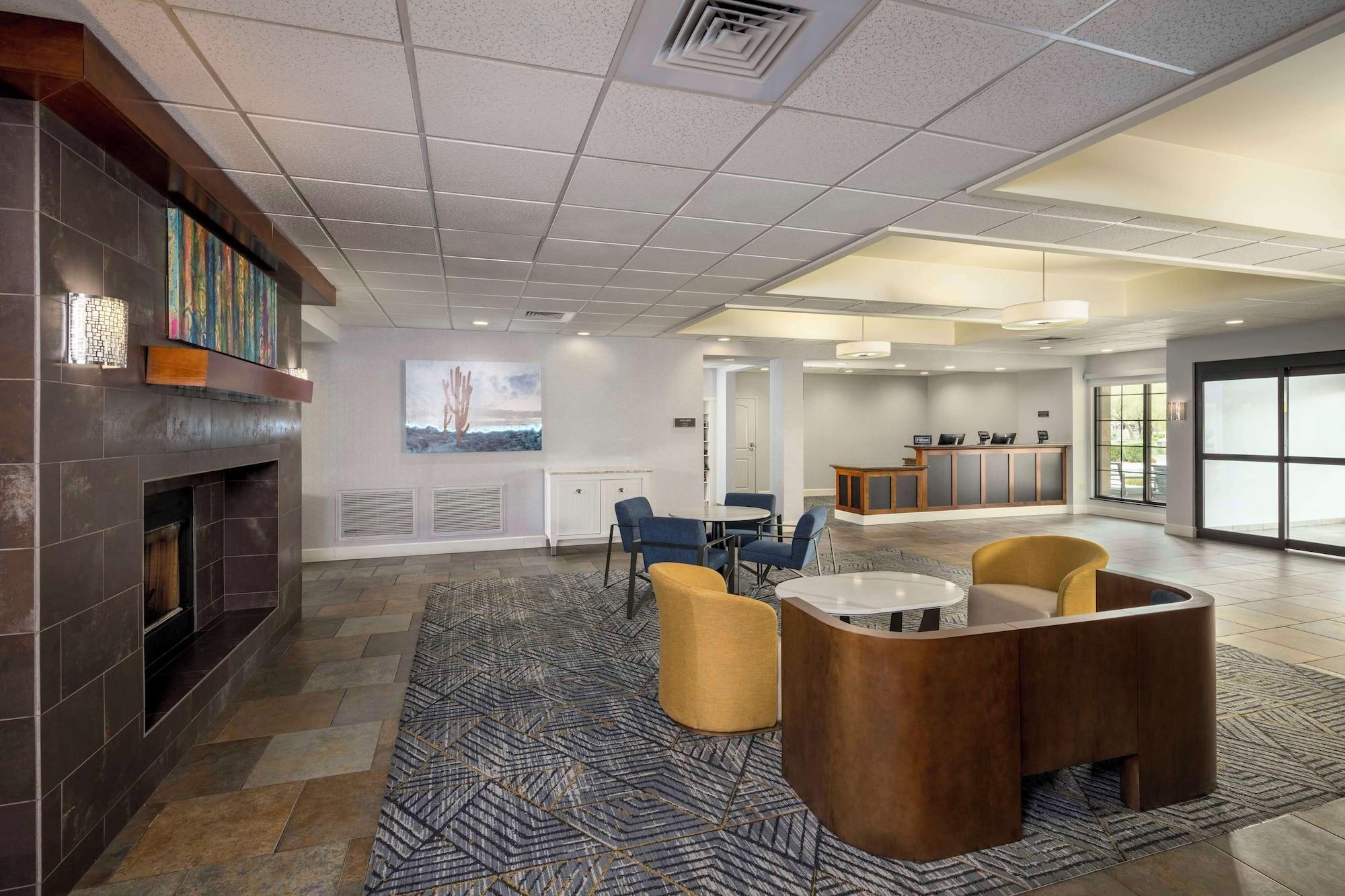 Vista Lobby Homewood Suites by Hilton Phoenix North-Happy Valley