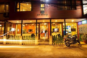 Alojamiento - Hotel Jay Suites