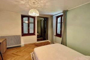 Alquiler Vacacional - Historic family home with private fenced park (3.5 bedrooms -1 bathroom)