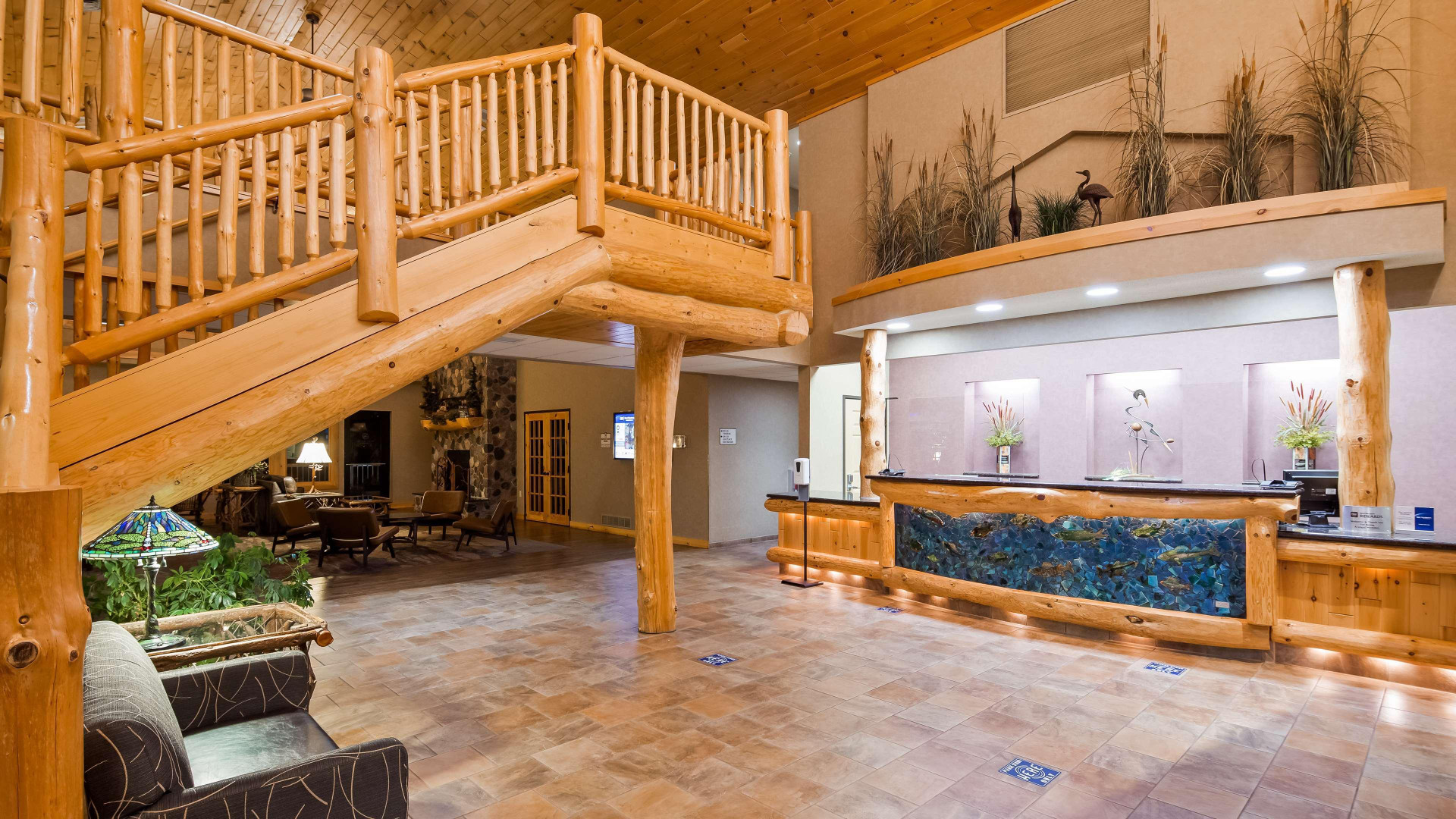 Vista Lobby Best Western Premier The Lodge on Lake Detroit