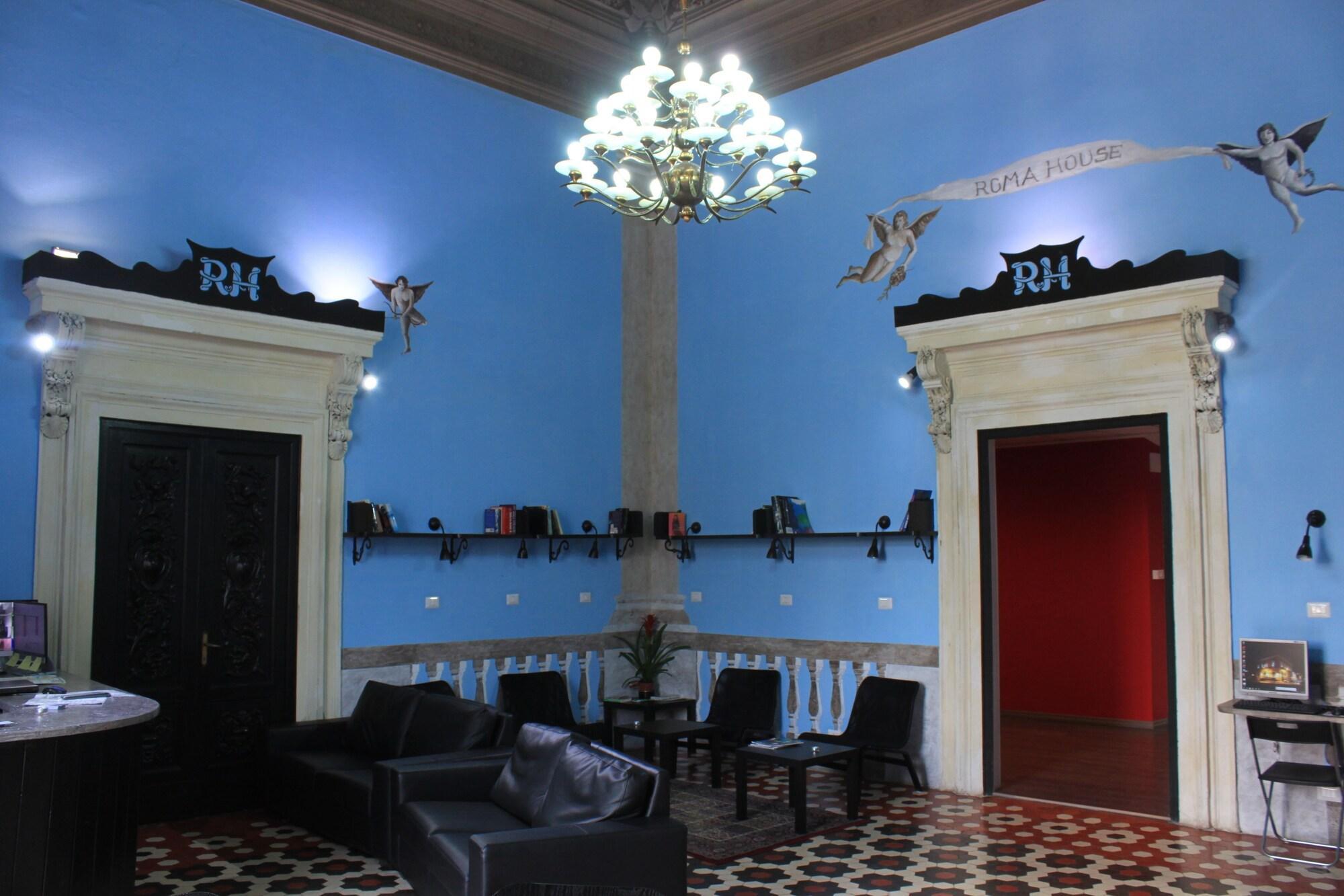 Vista Exterior The Roma House