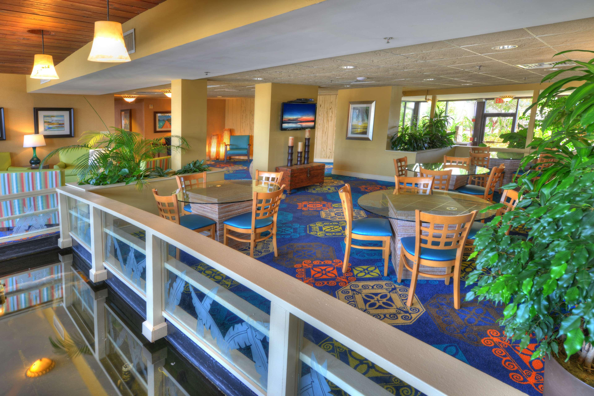 Vista Lobby Best Western Aku Tiki Inn