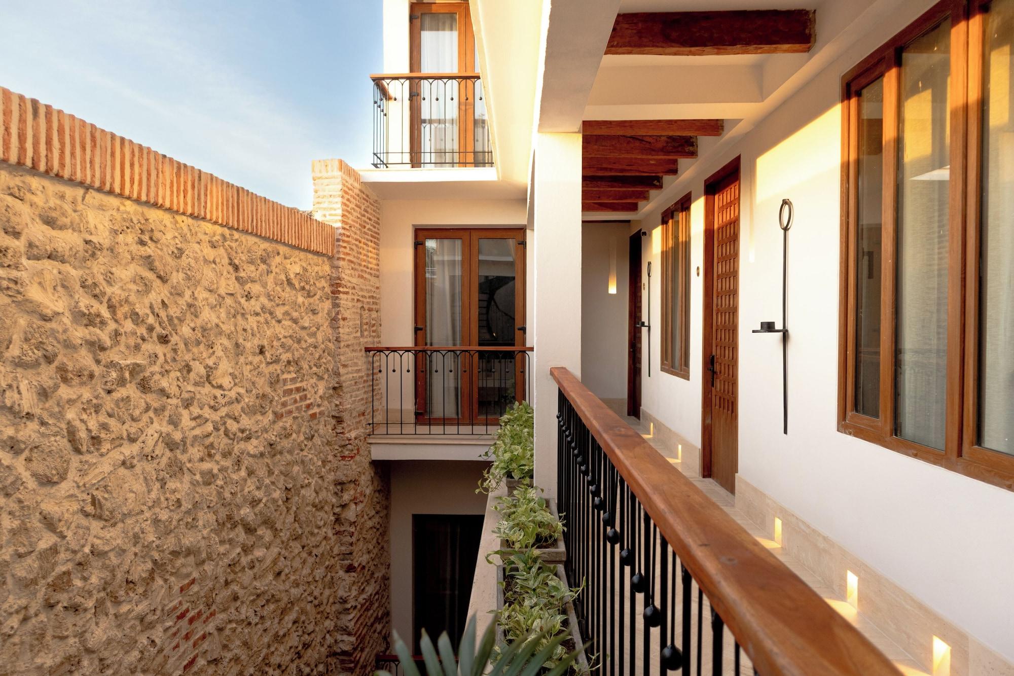 Vista Exterior Palacio del Agua by Faranda Boutique