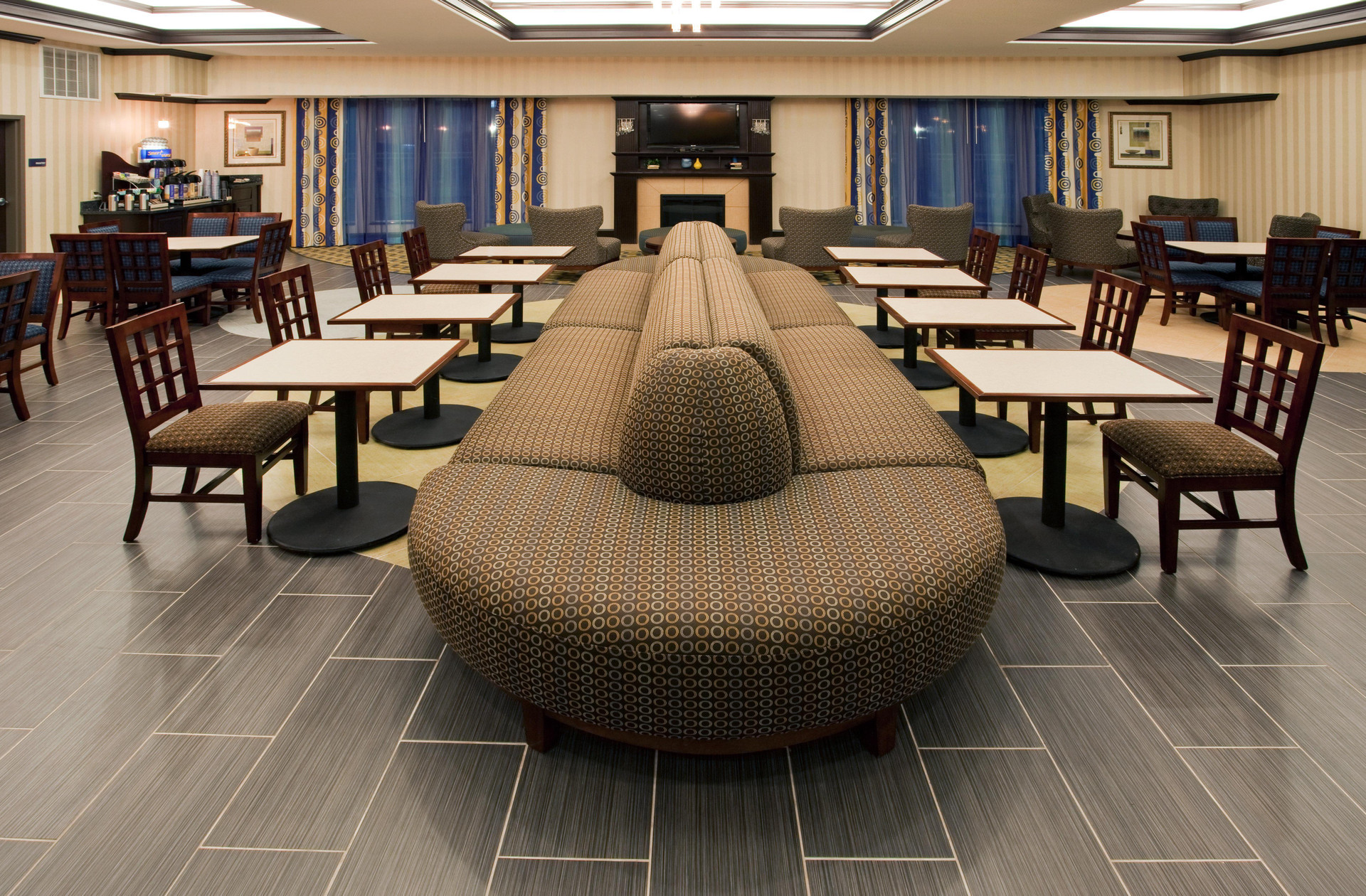 Restaurant Holiday Inn Express & Suites Austin South-Buda