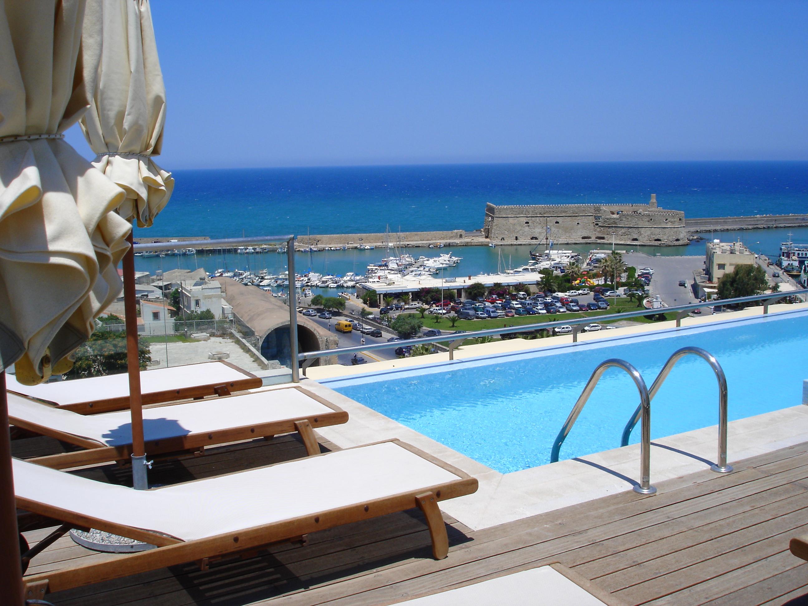 Vista Piscina GDM Megaron Historical Monument Hotel