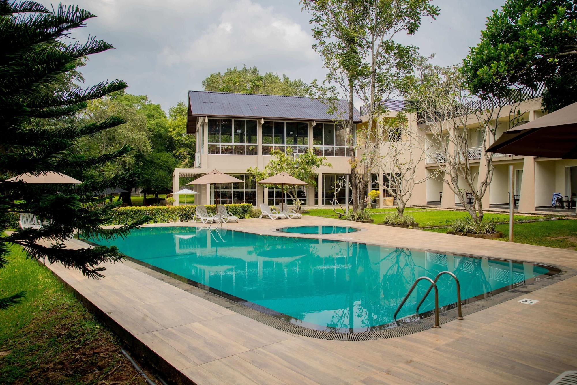 Vista Piscina Lavendish Wild Safari Resort