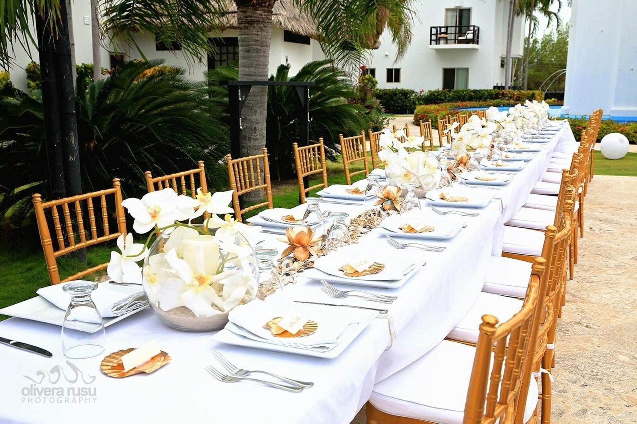 Restaurant Las Terrazas Resort and Residences Ambergris