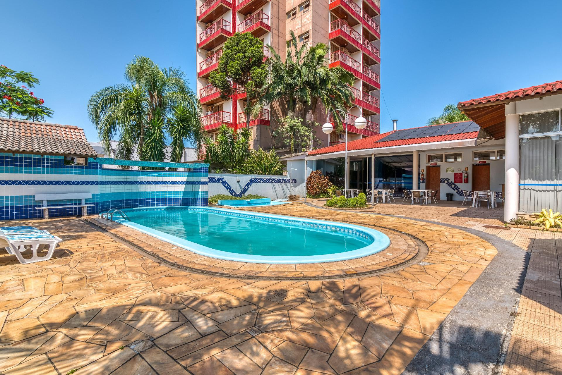 Vista Piscina Oyo Hotel das Rosas