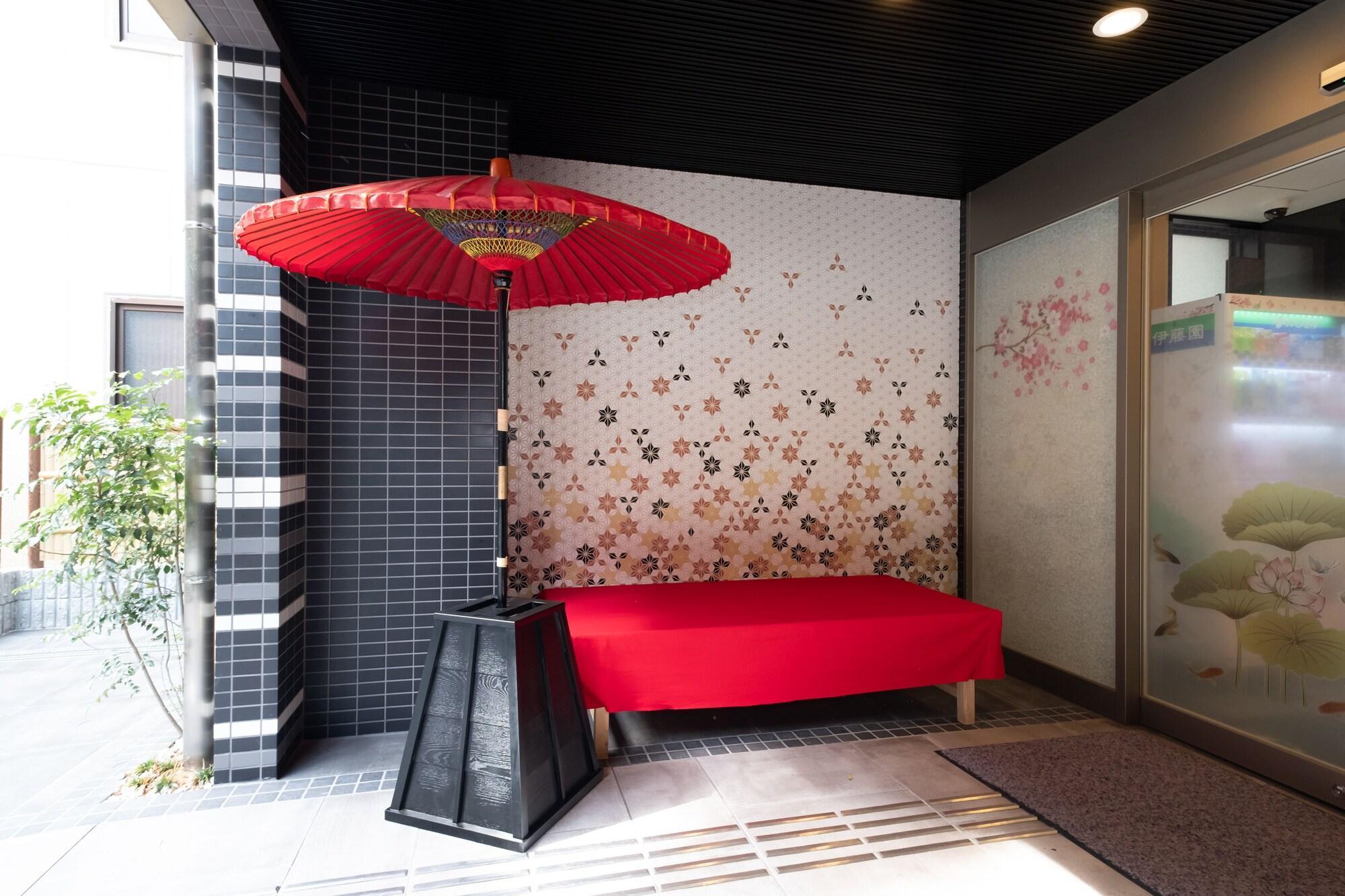 Vista Exterior Shinsaibashi Higashi Crystal Hotel