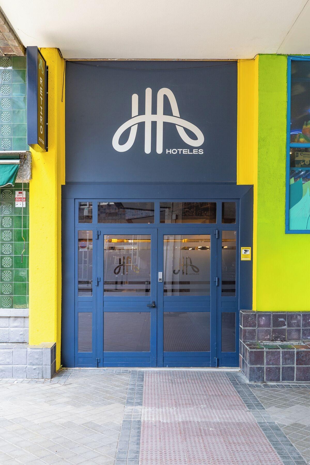 Vista Exterior HA Aparthotel Retiro Suites