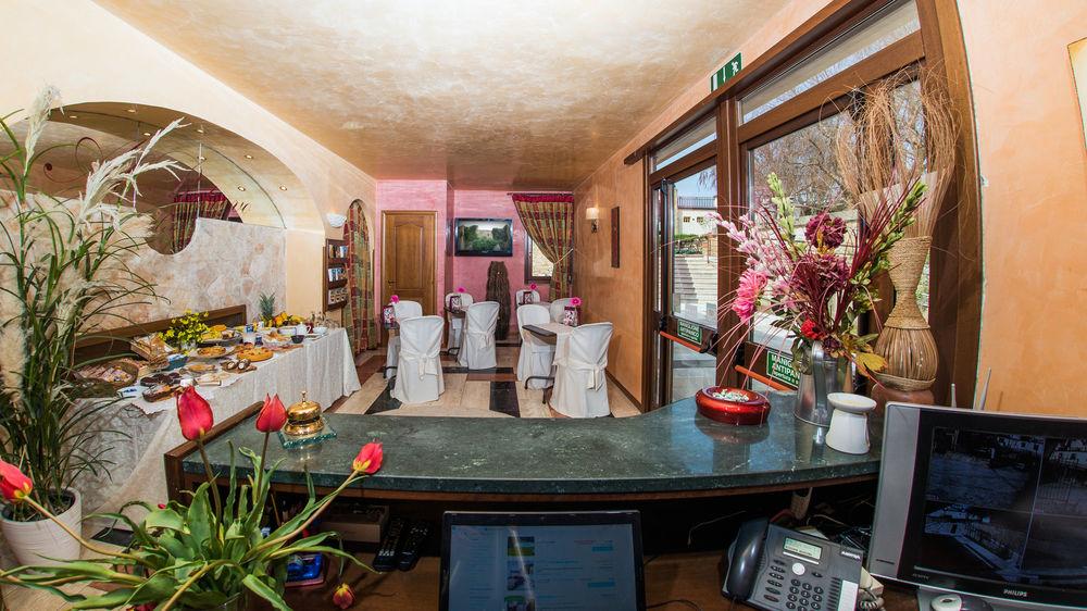 Vista Lobby Hotel Al Ritrovo