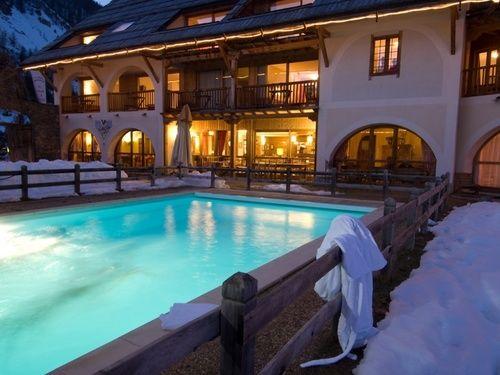 Vista Exterior Hotel La Ferme De L'Izoard