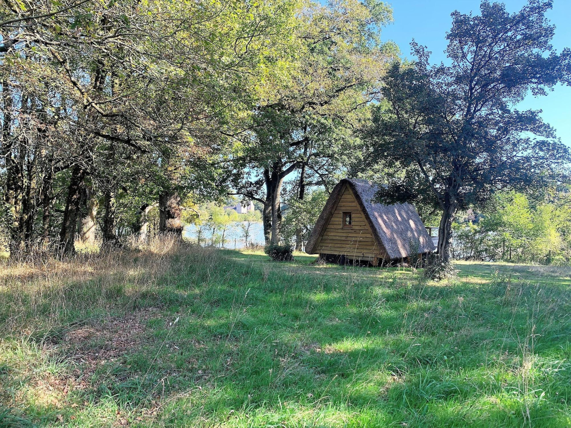 Vista Exterior Domaine de La Briandais, a place of electromagnetic sobriety