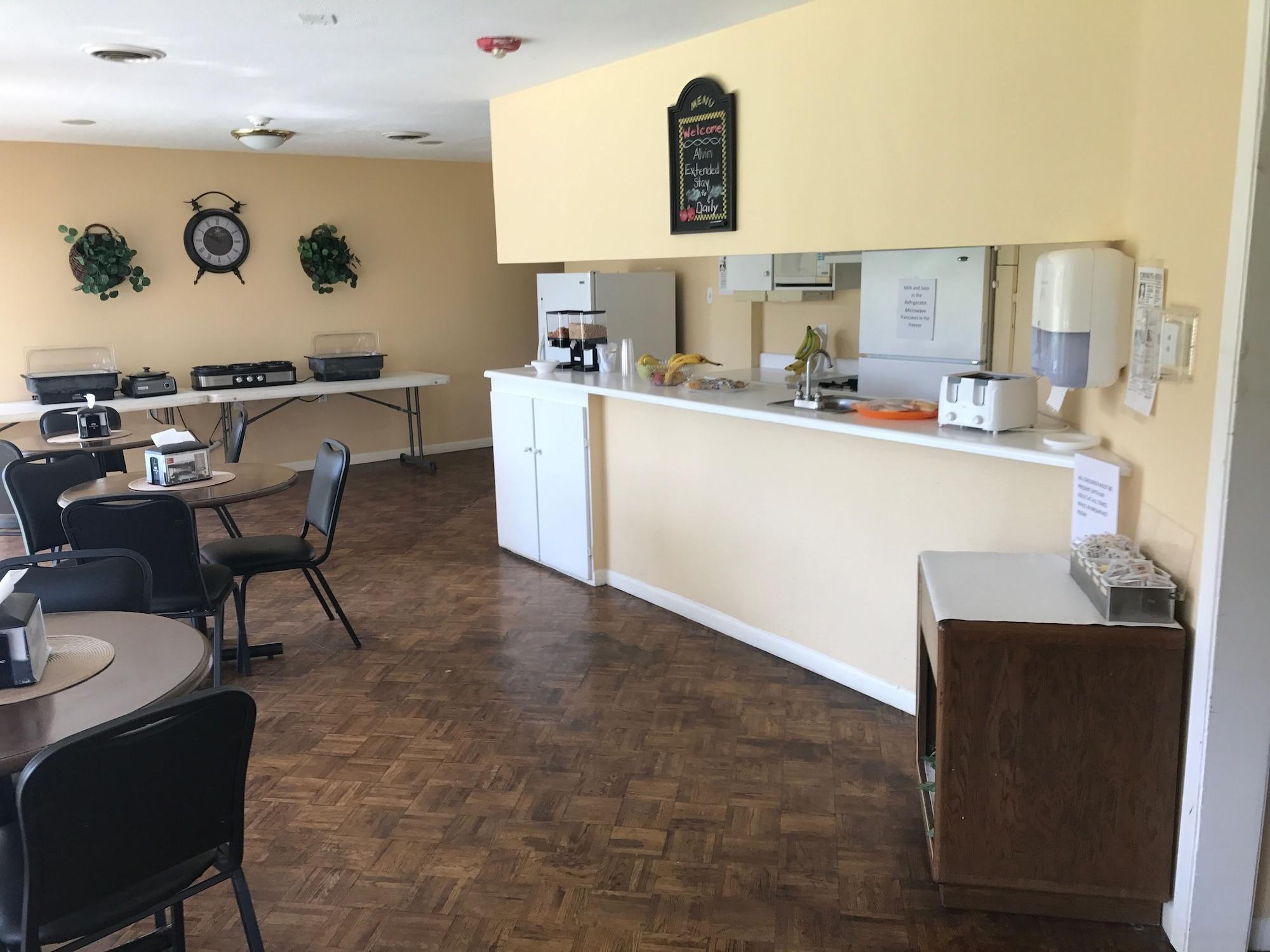 Instalaciones Recreativas Alvin Extended Stay