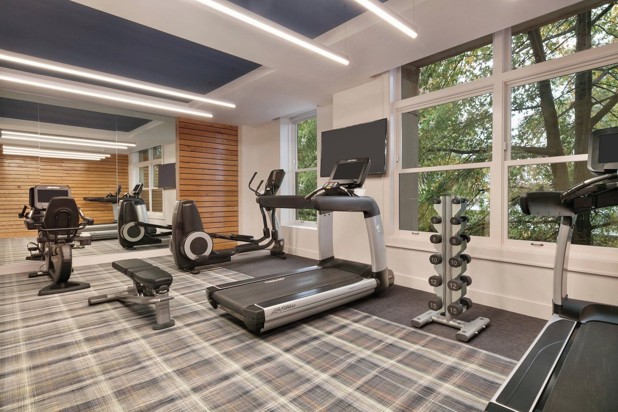 Gimnasio Glenn Hotel, Autograph Collection