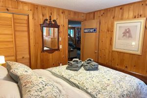 Alquiler Vacacional - New!! Breathtaking Post & Beam home minutes from skiing, music, arts and hiking