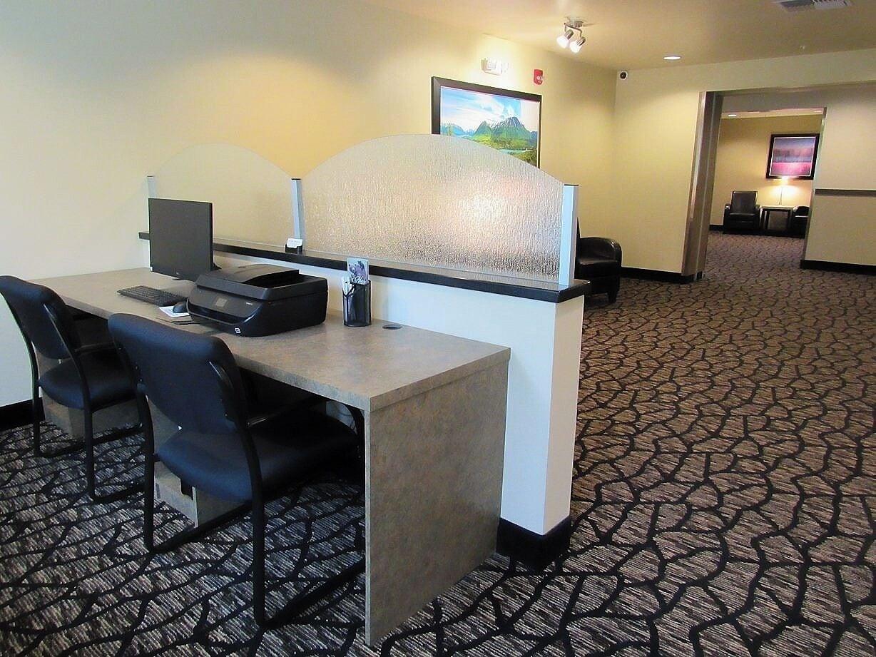 Centro de Negocios Aviator Suites Hotel Juneau Airport