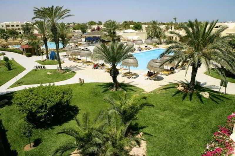 Vista Exterior Club Magic Life Penelope Beach