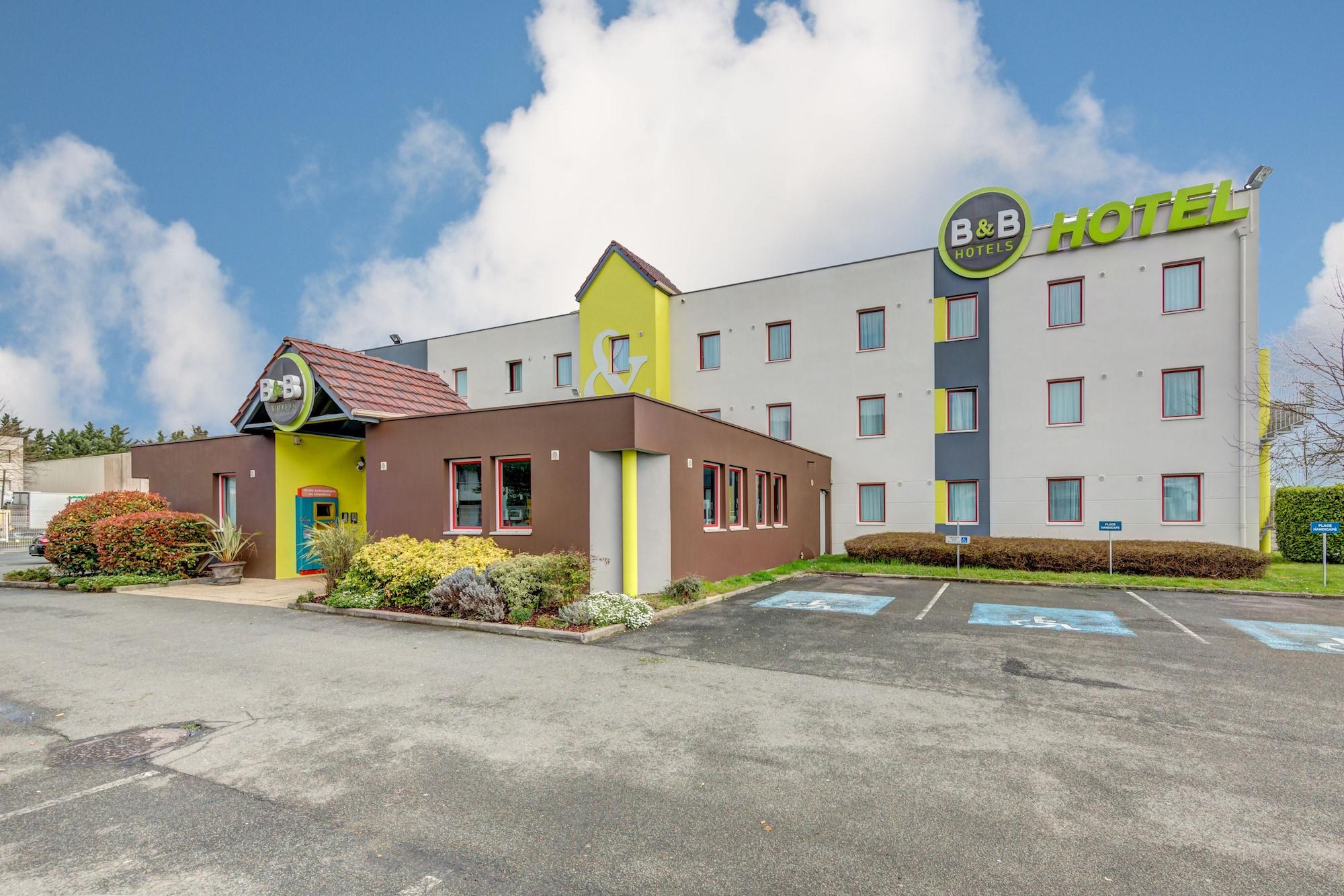 Varios B&B HOTEL Goussainville CDG