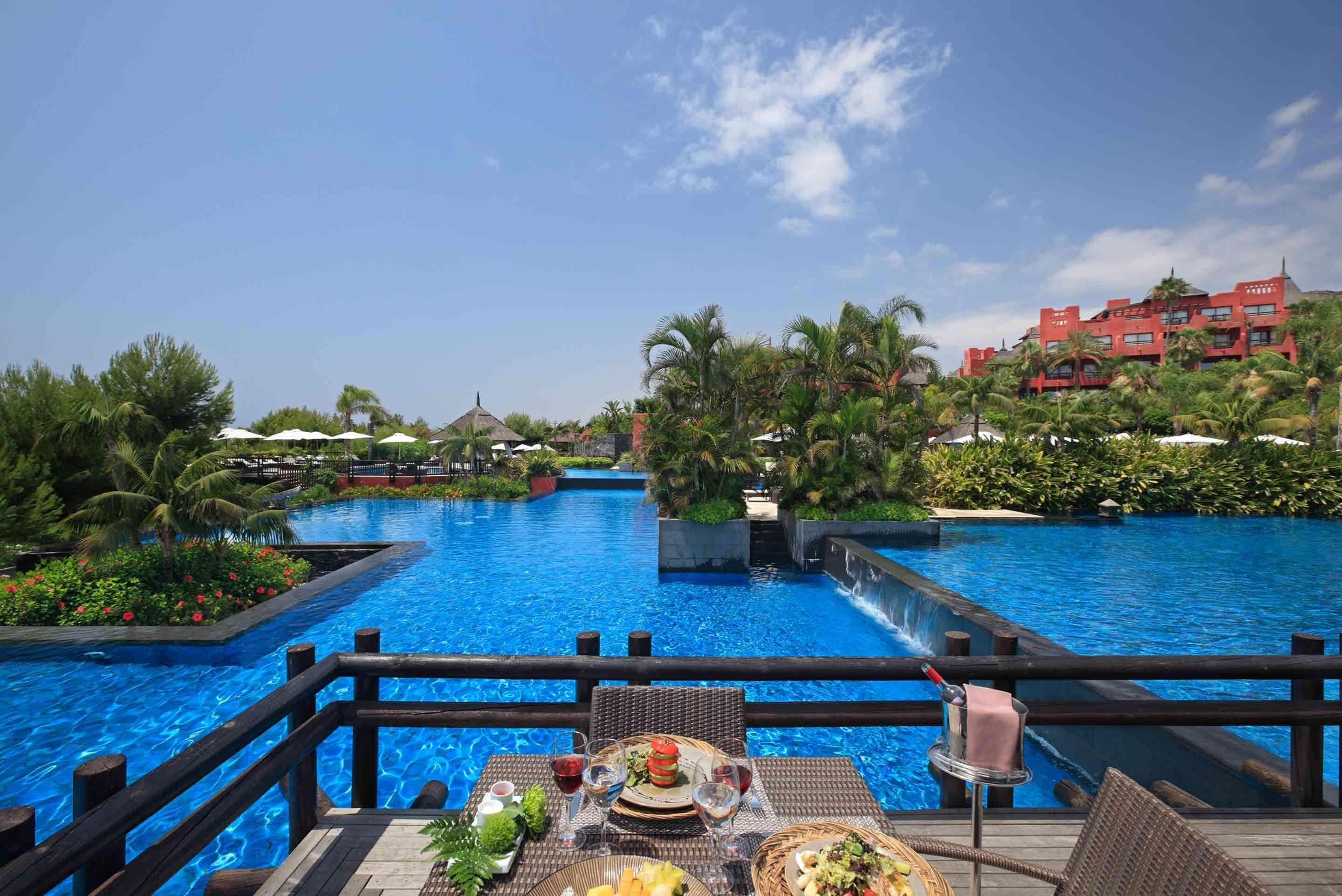 Restaurant Asia Gardens Hotel & Thai Spa, a Royal Hideaway Hotel