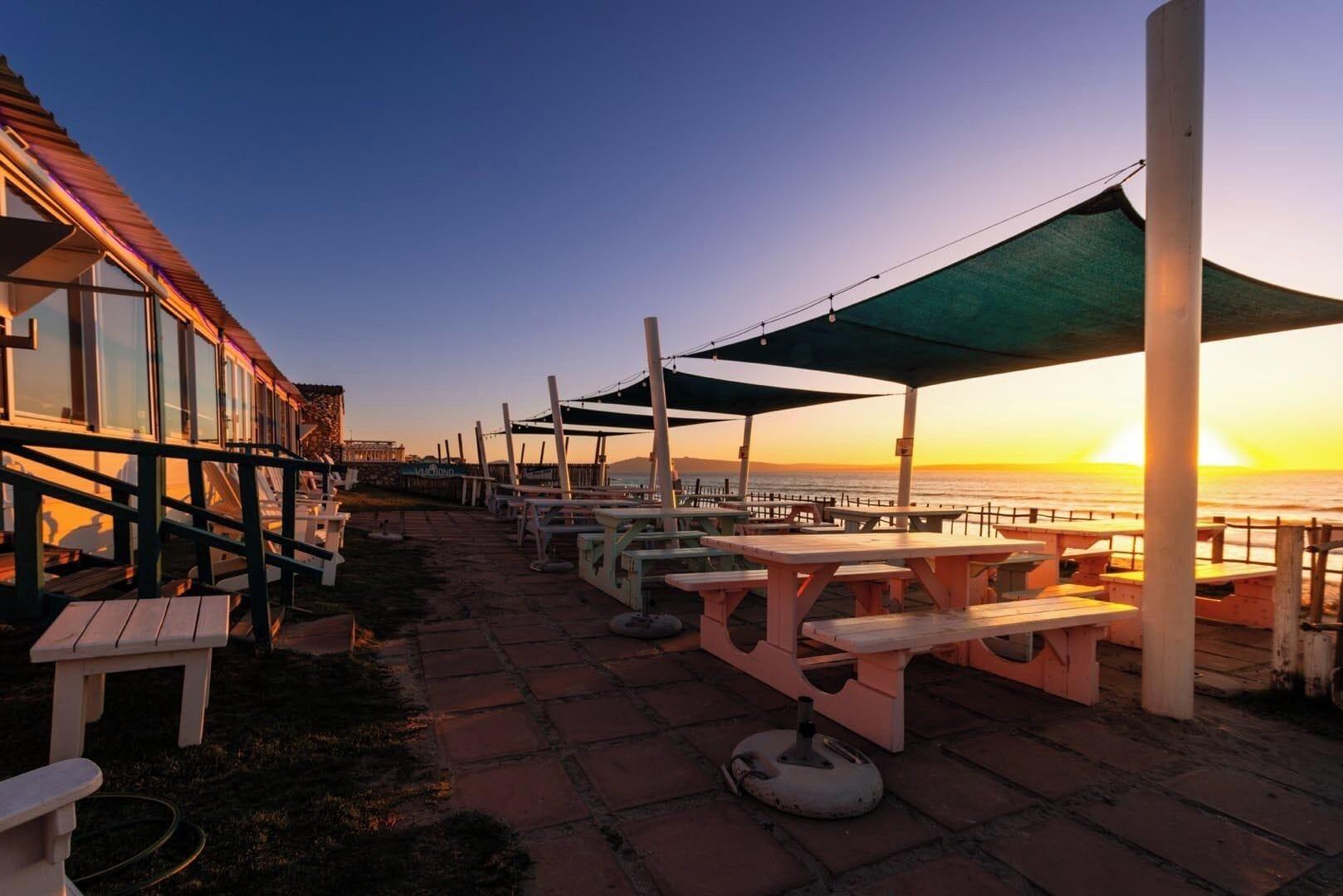 Restaurant Club Mykonos by First Private Stays