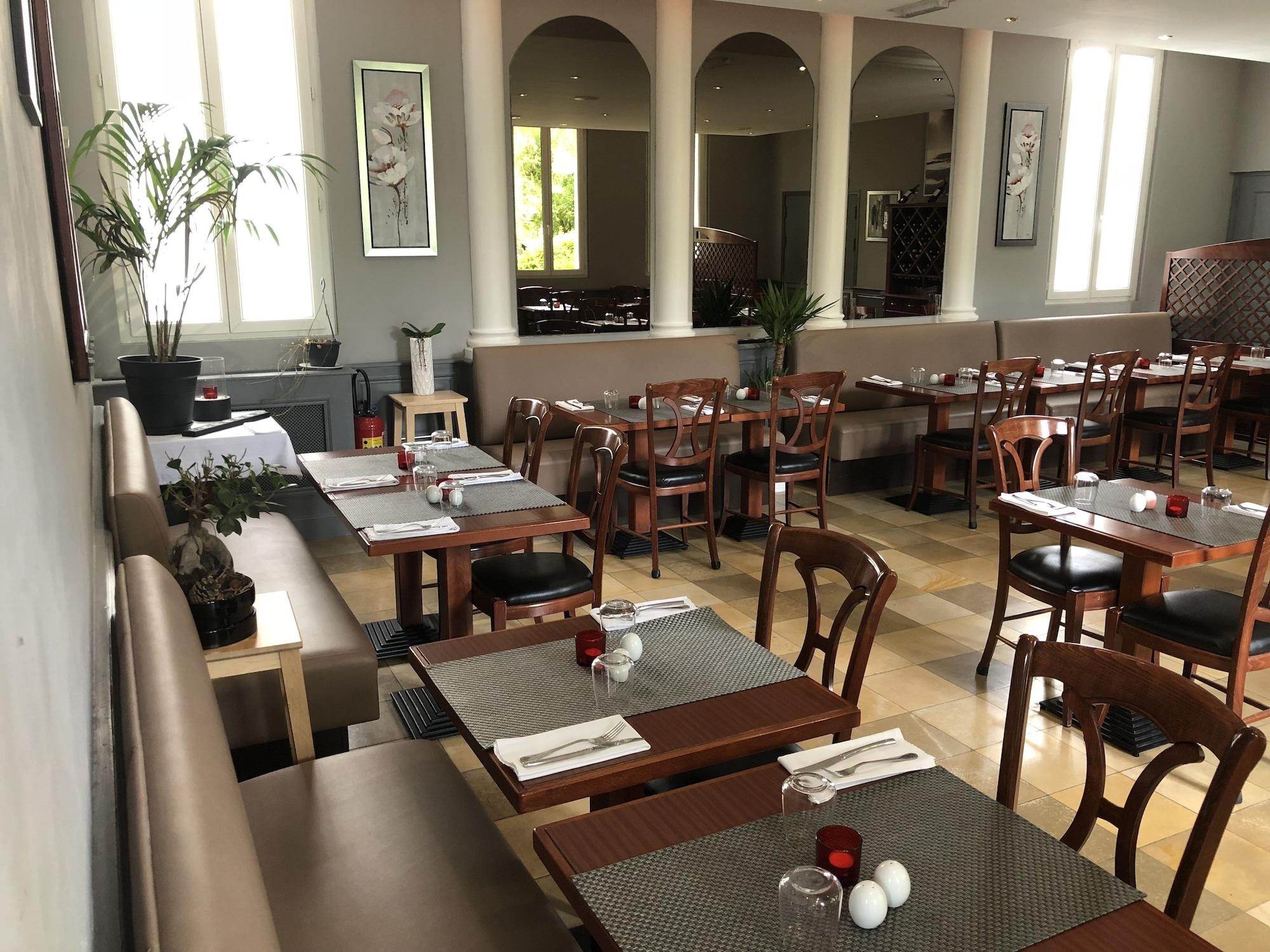 Salón de Baile Hôtel de France