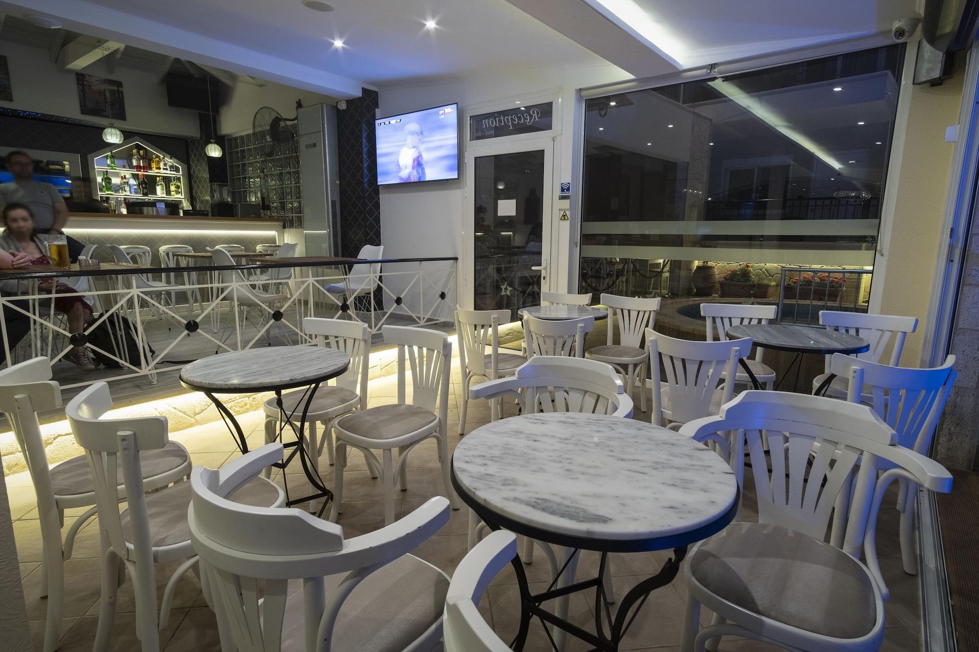 Bar/Salón Olympia Hotel