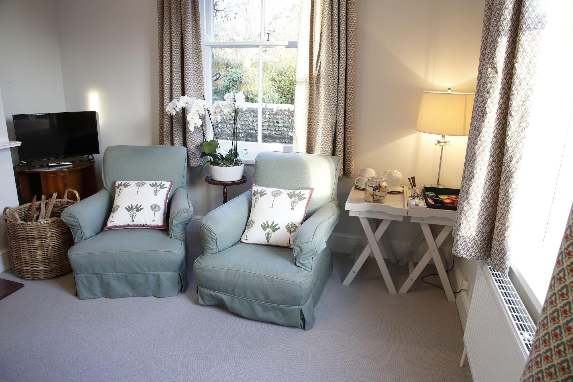 Vista Lobby Saddlers