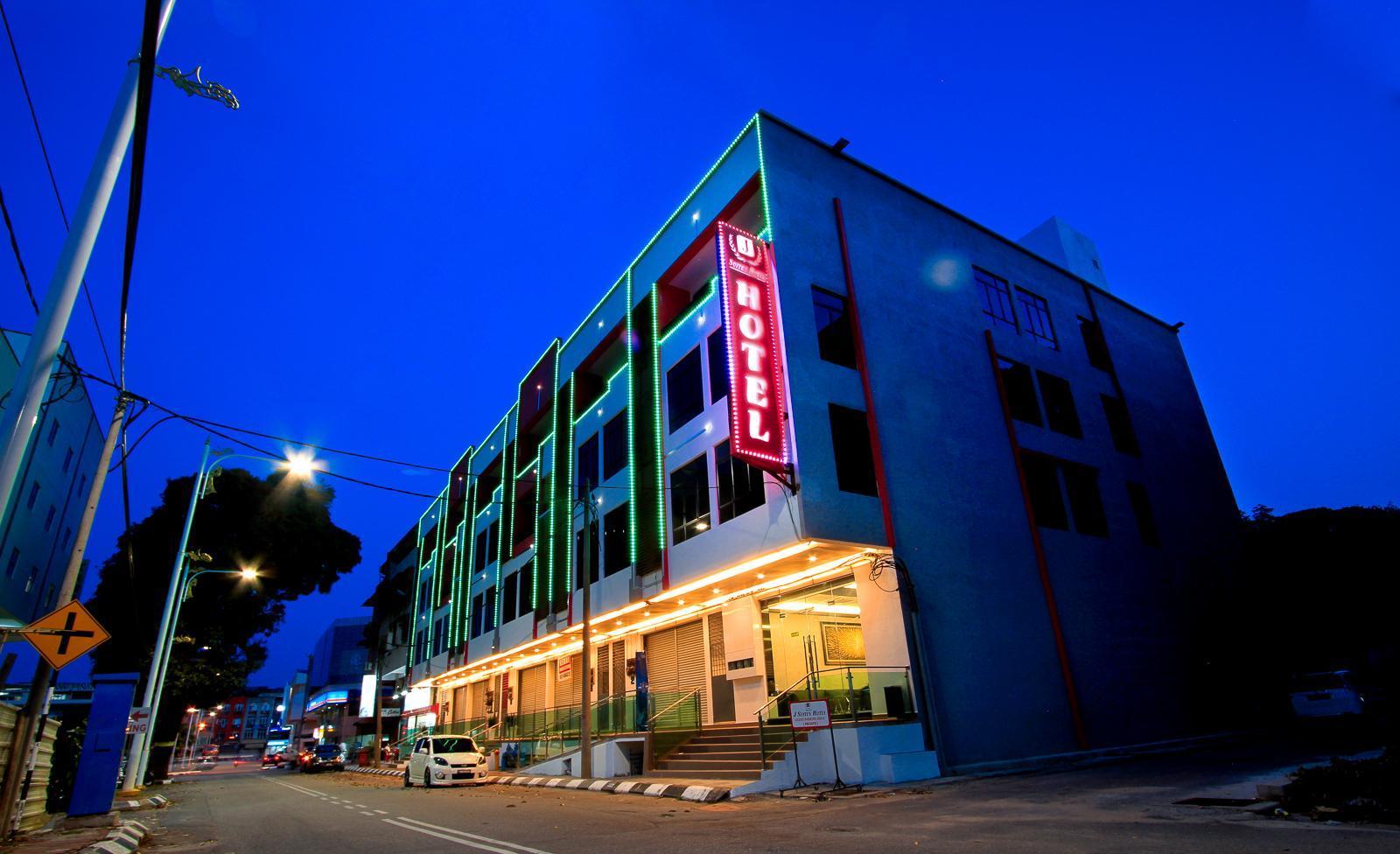 Vista Exterior J Suites Hotel