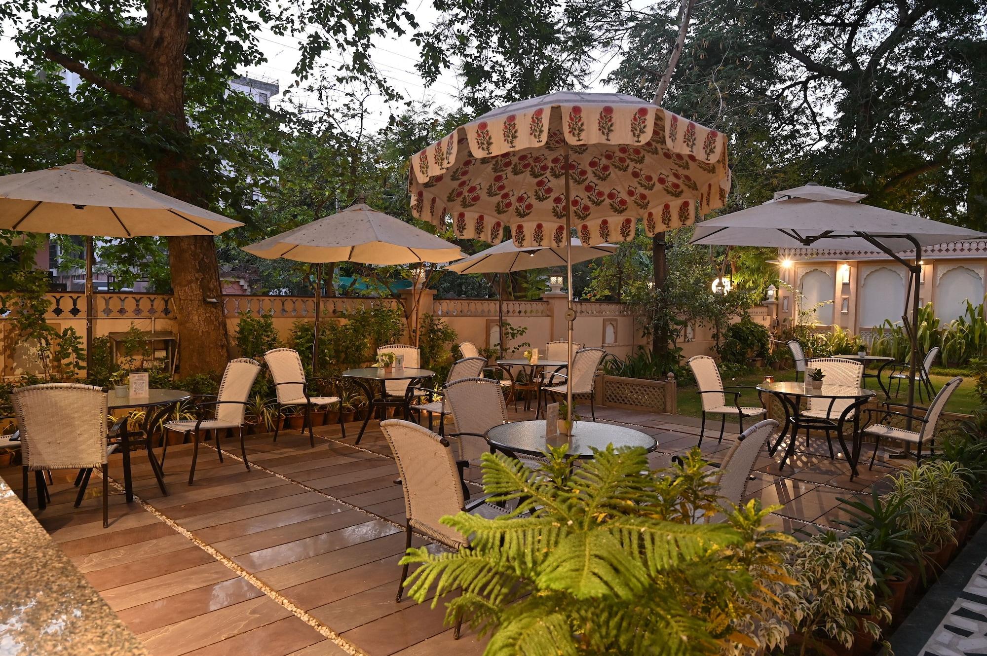 Bar/Salón Om Niwas Suite Hotel